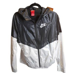 Nike Windbreaker Black and White Women's medium